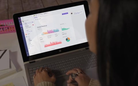 如何在 Microsoft Teams 中更改视频背景
