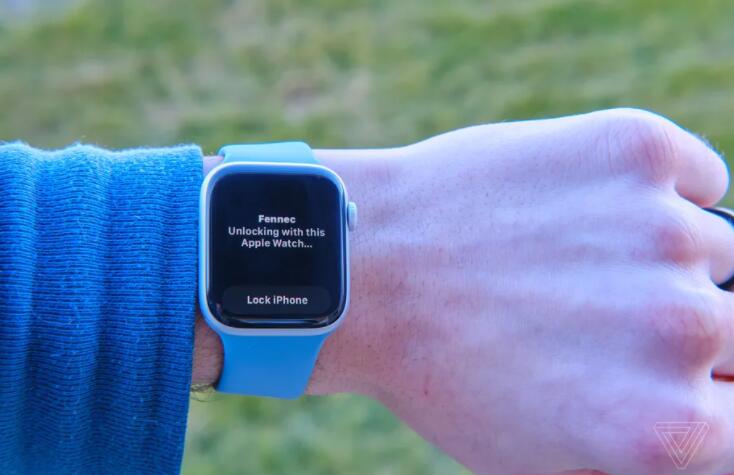 怎么使用 Apple Watch 解锁 iOS 14.5 iPhone-多听号