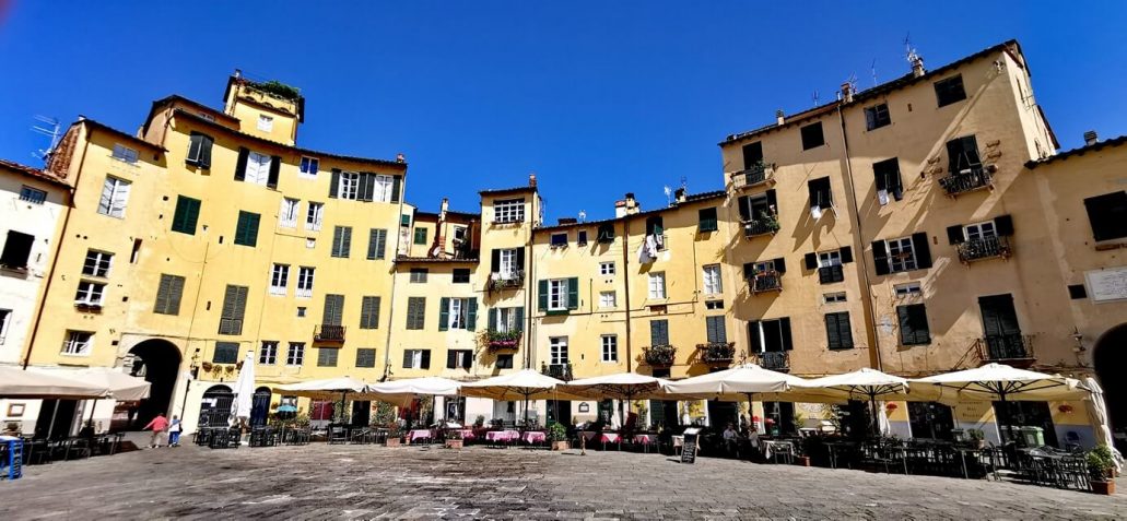 Piazza dell'Anfiteatro，卢卡