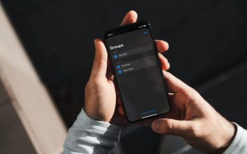 iPhone怎么设置联系人组，苹果手机联系人分组设置