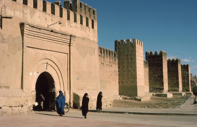 22 Most Impressive Walled Cities in the World-多听号