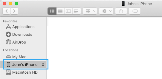 在 Mac 上的 Finder 菜单中选择 iPhone