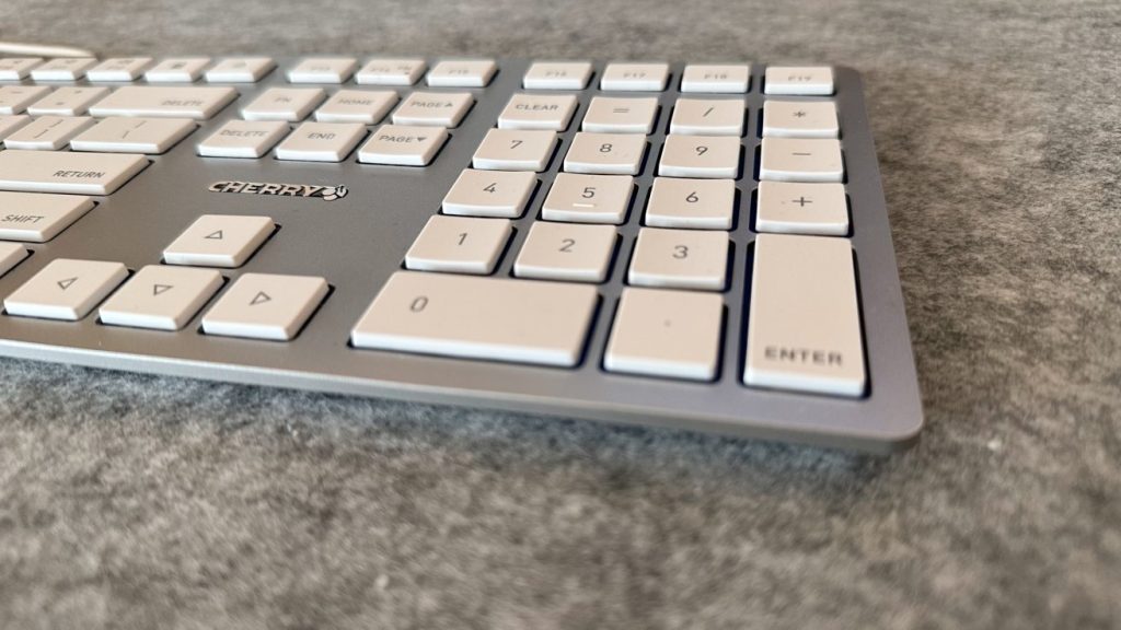 CHERRY樱桃KC6000C Mac评测：平庸的有线键盘