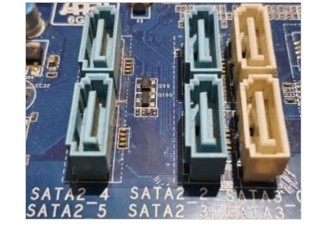 SSD固态硬盘怎么接线，我可以连接多少个SATA硬盘