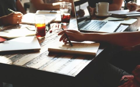 建立符合人体工程学的家庭办公室所需的一切