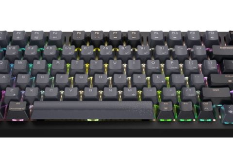 Corsair K65 Plus Wireless：无线游戏键盘值得购买吗？